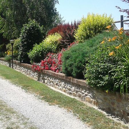 Cascina Stralla Farigliano Ngoại thất bức ảnh