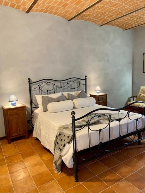 Cascina Stralla Farigliano Ngoại thất bức ảnh