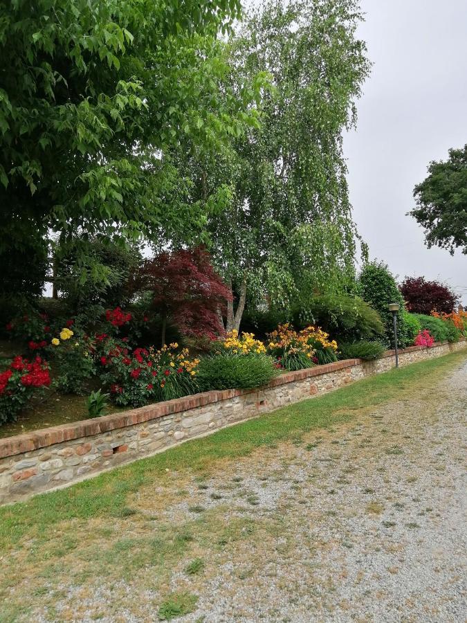 Cascina Stralla Farigliano Ngoại thất bức ảnh