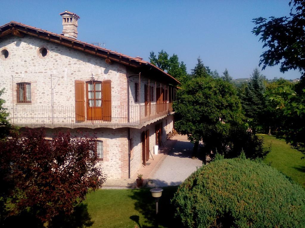 Cascina Stralla Farigliano Ngoại thất bức ảnh